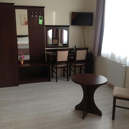 Hotel Feniks Gniezno Eksteriør bilde
