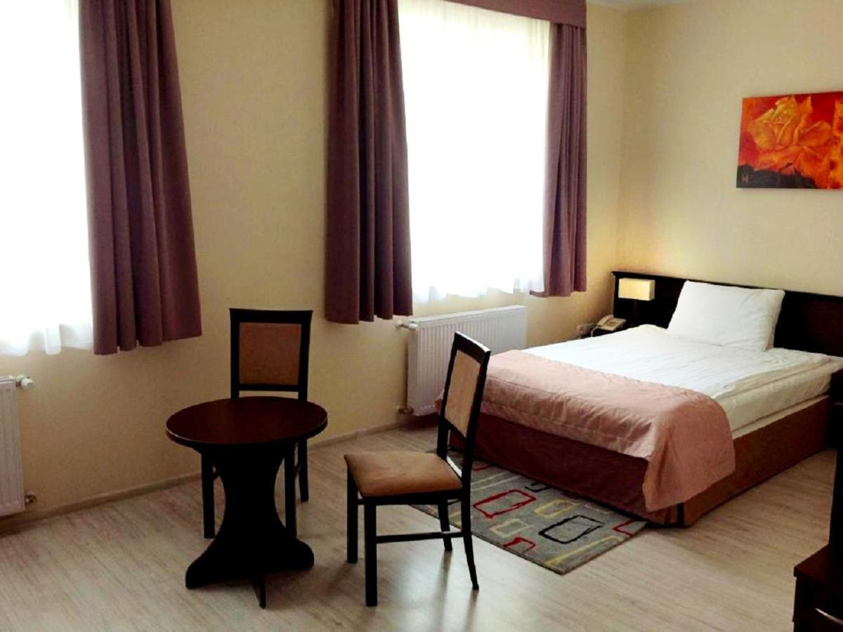 Hotel Feniks Gniezno Eksteriør bilde