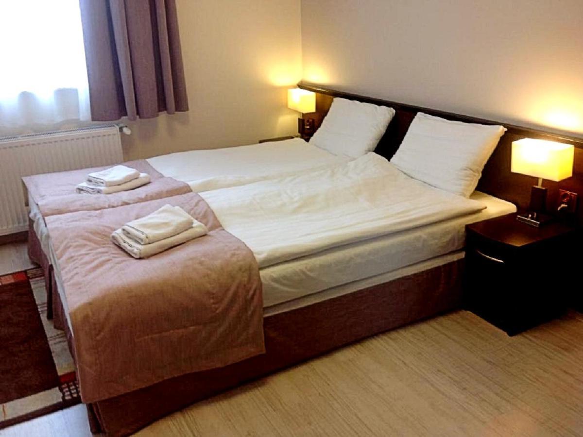 Hotel Feniks Gniezno Eksteriør bilde