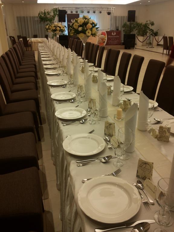 Hotel Feniks Gniezno Eksteriør bilde