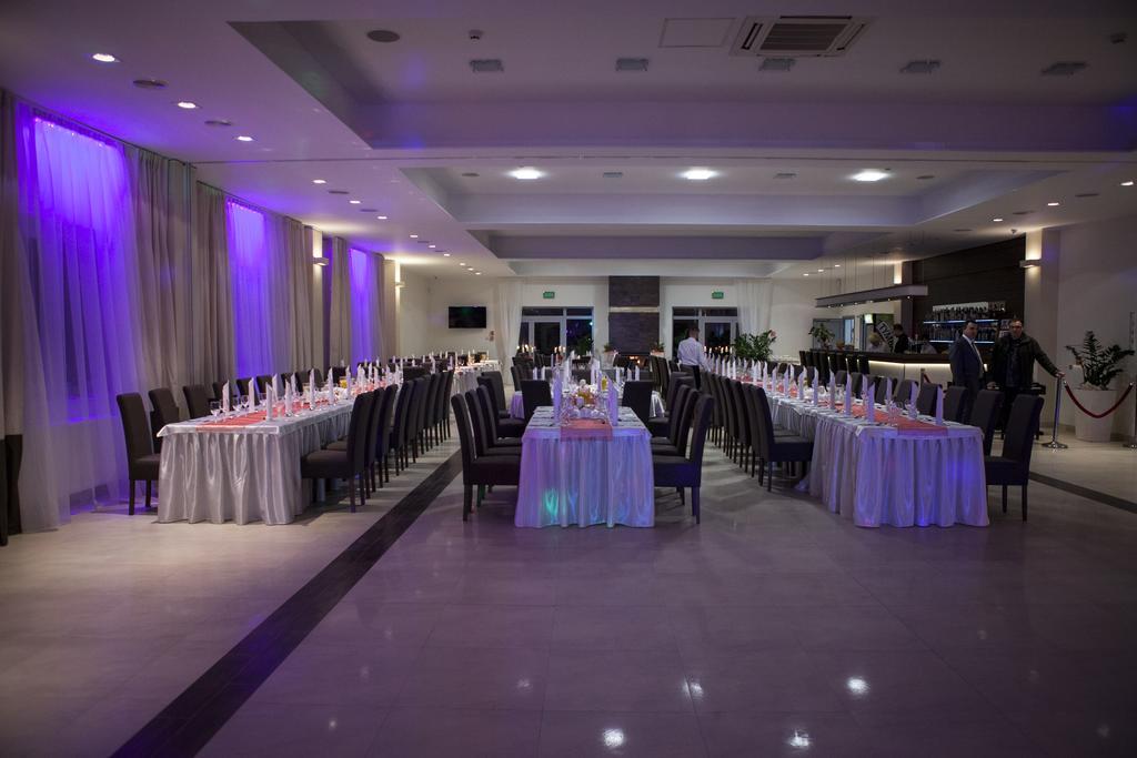 Hotel Feniks Gniezno Eksteriør bilde