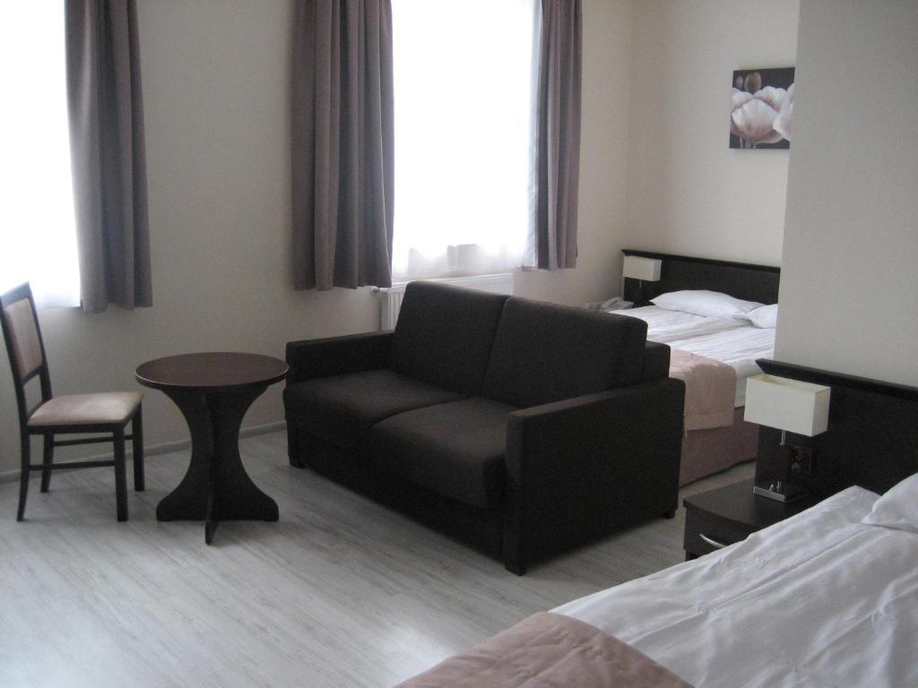 Hotel Feniks Gniezno Rom bilde